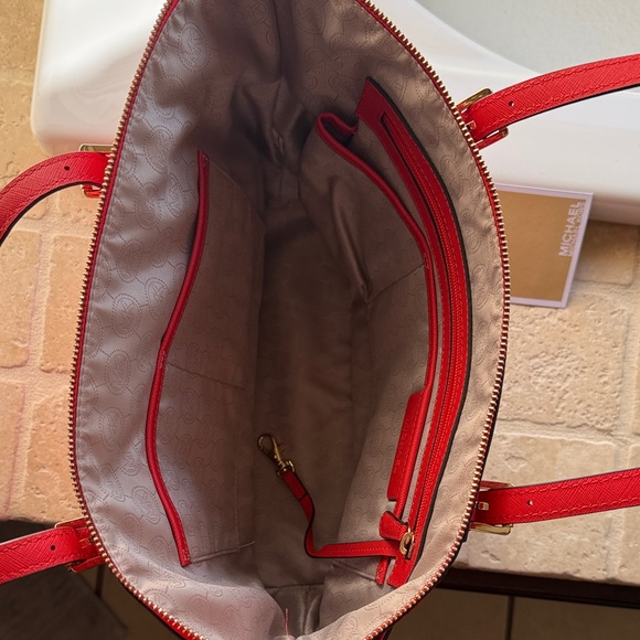 Michael Kors Vibrant Red purse - Picture 7 of 11